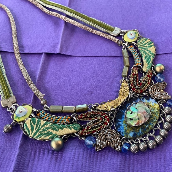 FIESTA GREEN, NIRVANA NECKLACE - Picture 2 of 3